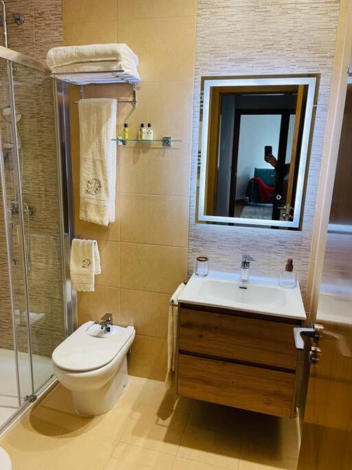 Apartamento Centrico Y De Diseno Con Parking Vigo Exterior photo